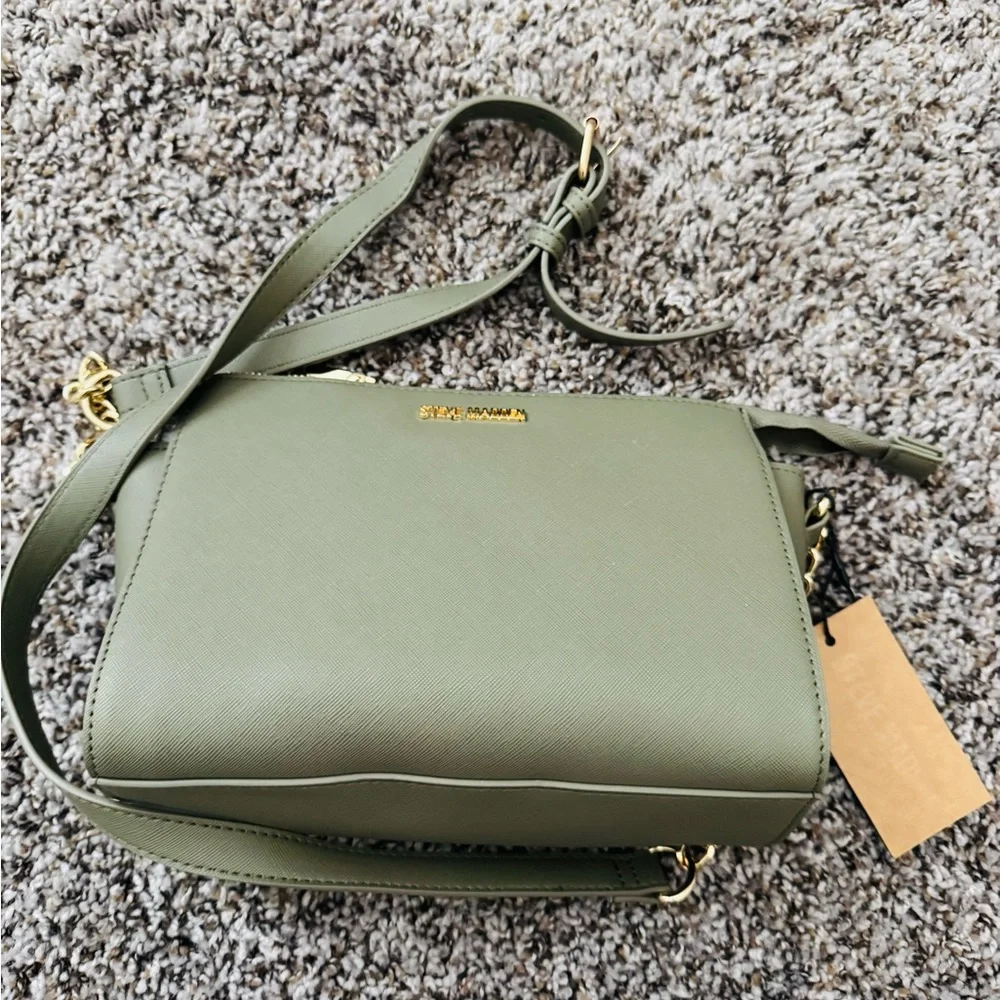 Steve Madden Olive Green Crossbody with Gold Chain Detail - Picture 2 of 3